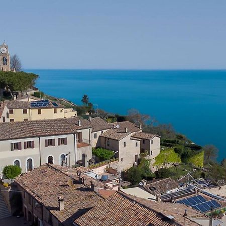 Fiorenzuola Bed & Breakfast Fiorenzuola di Focara Bagian luar foto