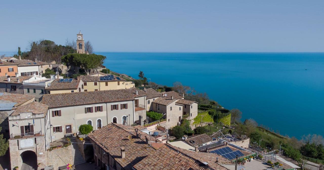 Fiorenzuola Bed & Breakfast Fiorenzuola di Focara Bagian luar foto